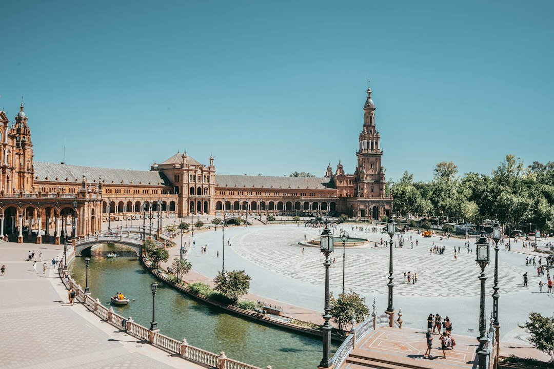 Centre historique de Séville pour une visite de l’Alcázar, de la cathédrale et de la Giralda